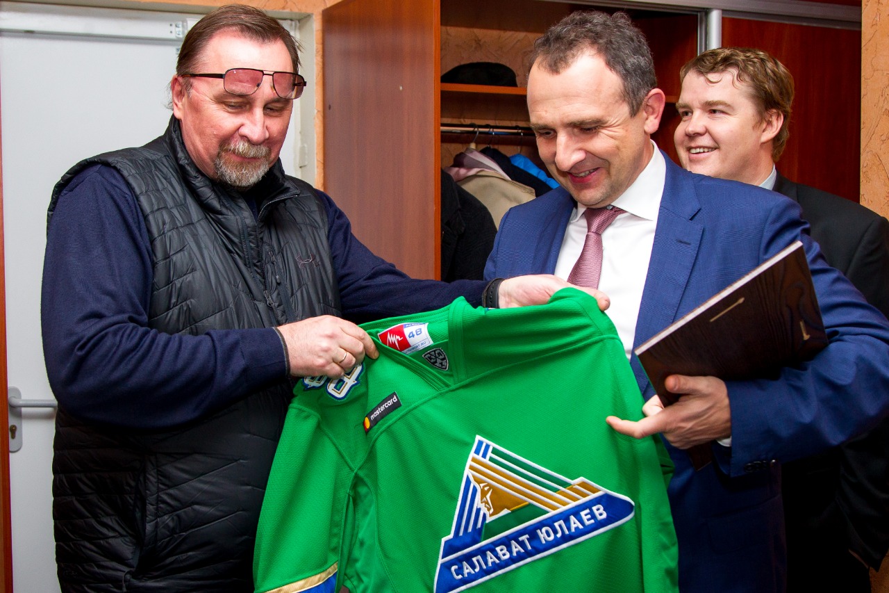 Встреча генеральных директоров ХК Салават Юлаев и Жилстройинвест